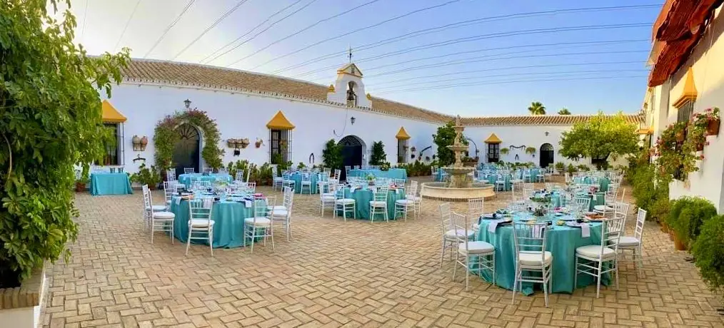 panoramica banquete mesas turquesa dia