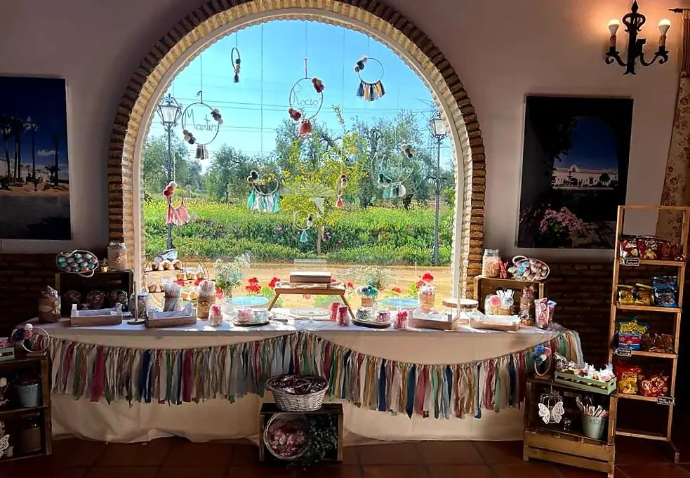 mesa de dulces arco ventana olivar